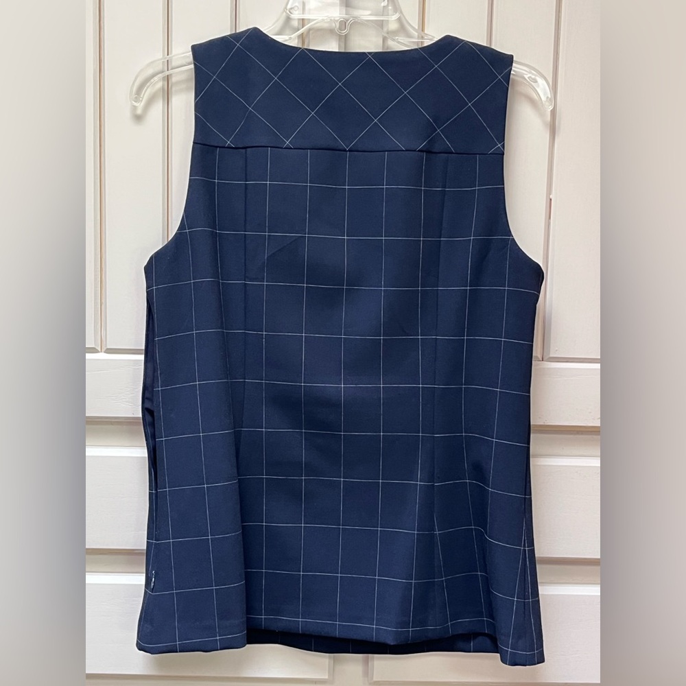 Ann Taylor Navy Grid Pattern, Short sleeve Blouse, size 4 - Picture 2 of 4